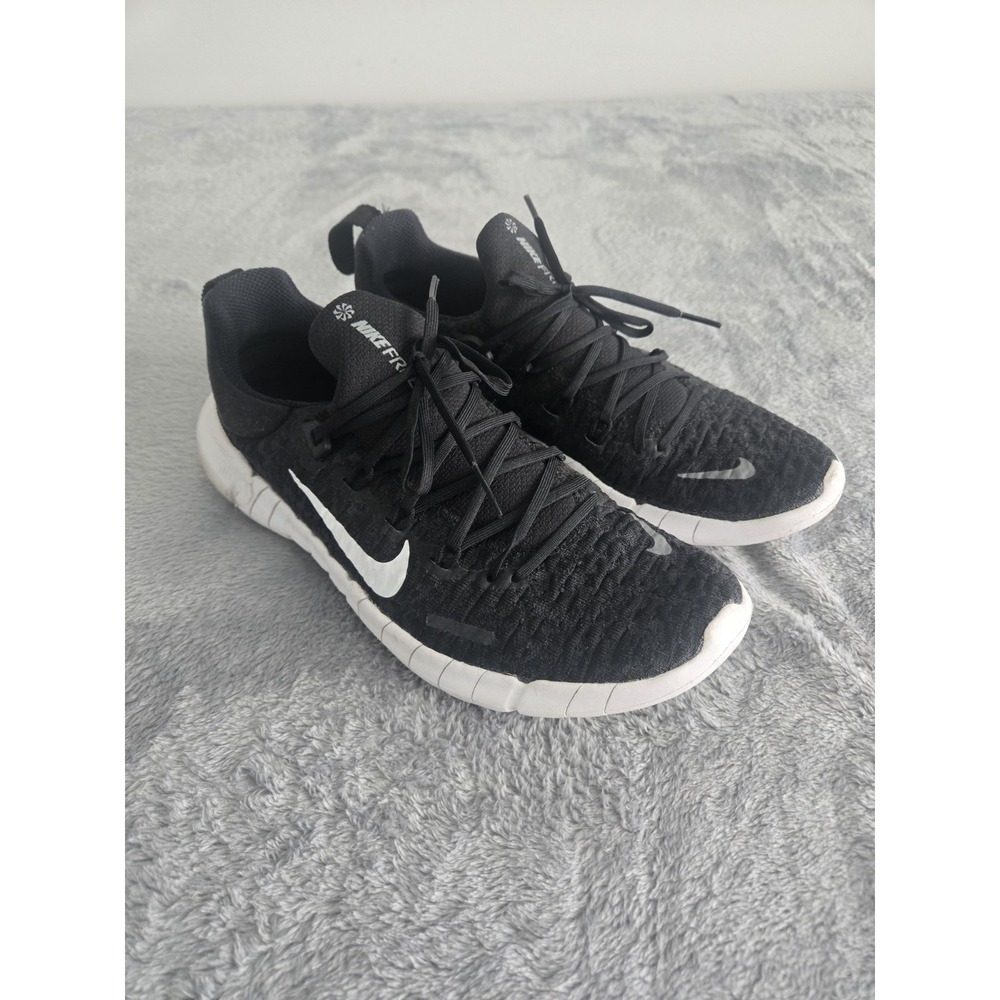 Nike Free Run 5.0 Black And White Running Shoes Size 8 Women's
